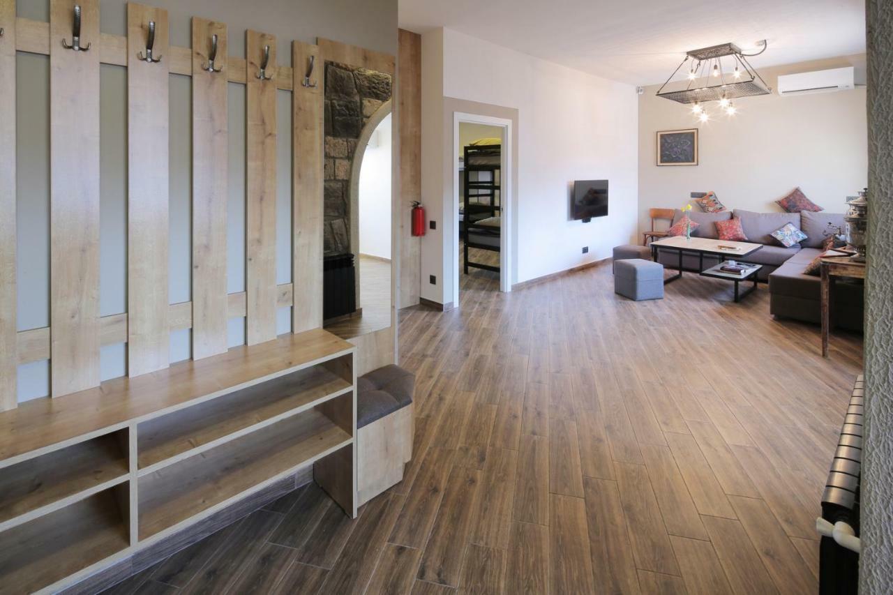 Highland Hostel Yerevan Luaran gambar